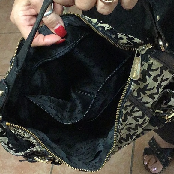 Micheal Kori’s handbag - Picture 3 of 5